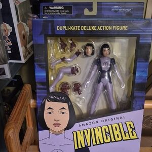 Invincible Dupli-Kate Deluxe Action Figure